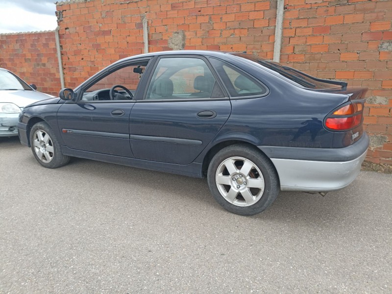 renault laguna del año 2000