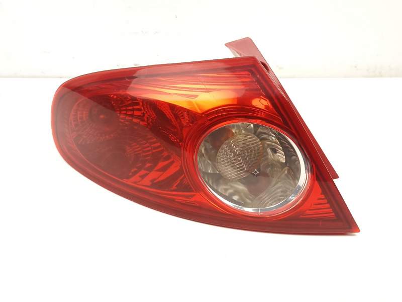 Recambio de piloto trasero izquierdo para chevrolet lacetti 1.6 16v g f16d3 109 cv referencia OEM IAM 96387724  