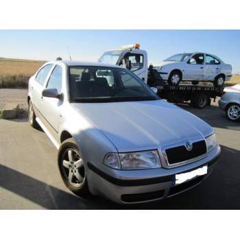 SKODA OCTAVIA de desguace