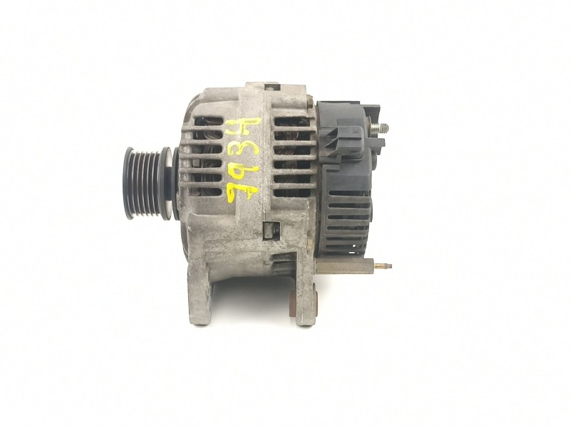 Recambio de alternador para volkswagen polo berlina (6n1) 75 1.6 referencia OEM IAM 037903023G A13VI124 2541815C