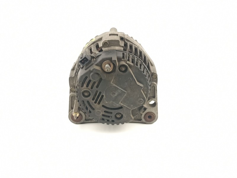 Recambio de alternador para volkswagen polo berlina (6n1) 75 1.6 referencia OEM IAM 037903023G A13VI124 2541815C