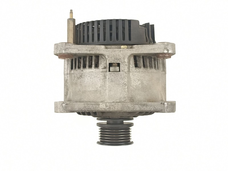 Recambio de alternador para volkswagen polo berlina (6n1) 75 1.6 referencia OEM IAM 037903023G A13VI124 2541815C
