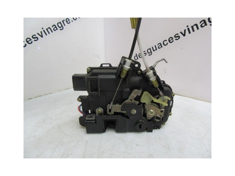 Recambio de cerradura pta. tras. dch. : audi a6 : 1.8 g ( 149,56 cv) [2004] para audi a6 1.8 g ( 149,56 cv) referencia OEM IAM  
