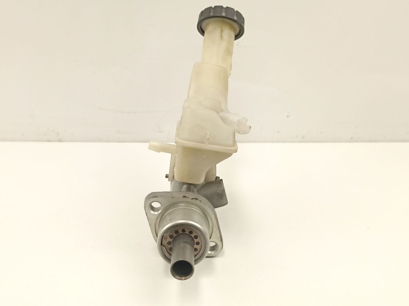 Recambio de bomba de freno para nissan note (e11e) 1.4 cat referencia OEM IAM 46010AX701  