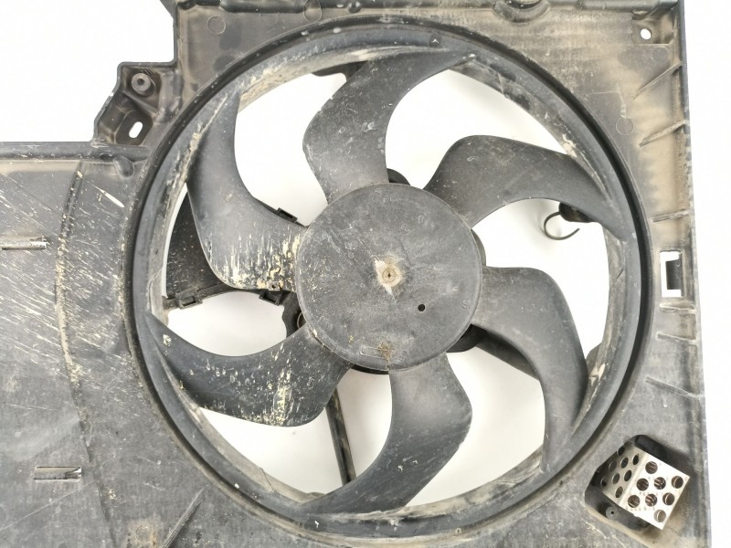 Recambio de electroventilador para nissan note (e11e) 1.4 cat referencia OEM IAM 21481AX610 1831443000 