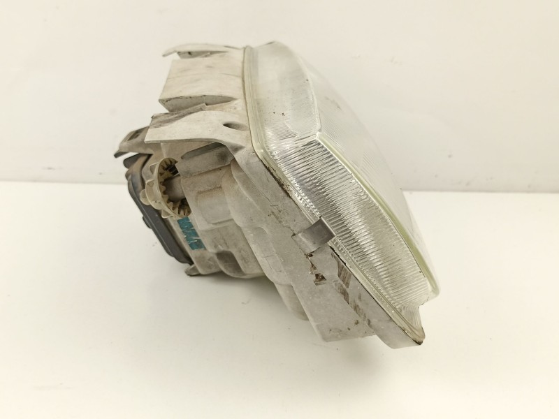 Recambio de faro izquierdo para volkswagen polo berlina (6n1) 75 1.6 referencia OEM IAM 6N1941015A  