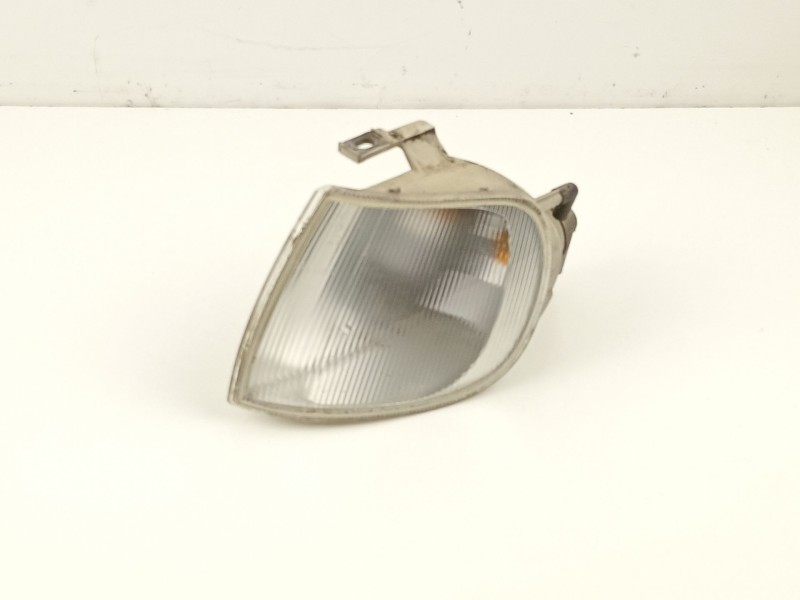 Recambio de piloto delantero izquierdo para volkswagen polo berlina (6n1) 75 1.6 referencia OEM IAM 6N0953049C  