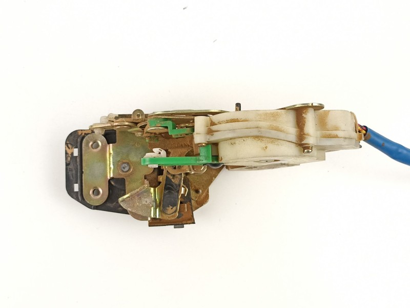 Recambio de cerradura puerta trasera derecha para kia sorento 2.5 crdi referencia OEM IAM 814203E010  