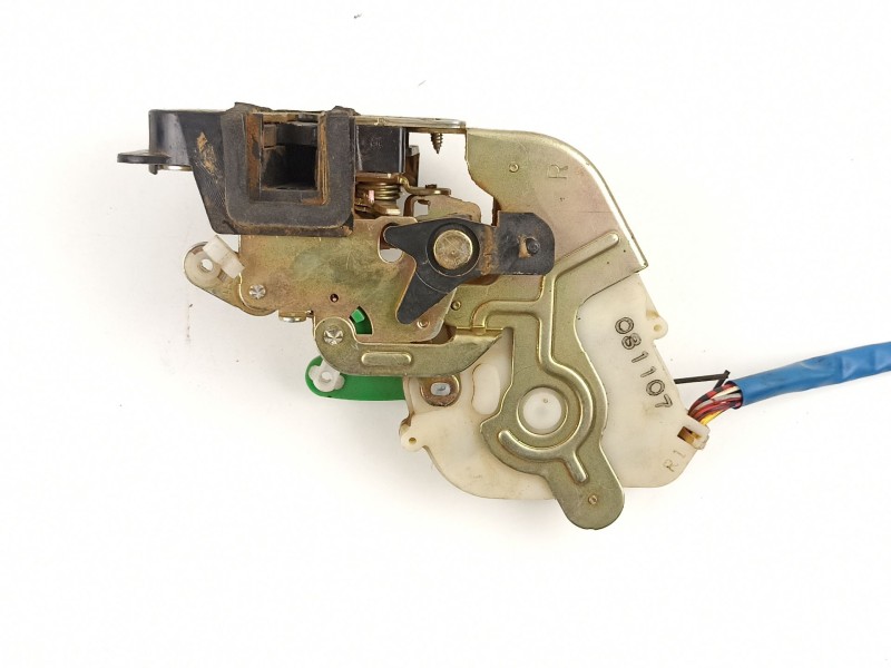 Recambio de cerradura puerta trasera derecha para kia sorento 2.5 crdi referencia OEM IAM 814203E010  