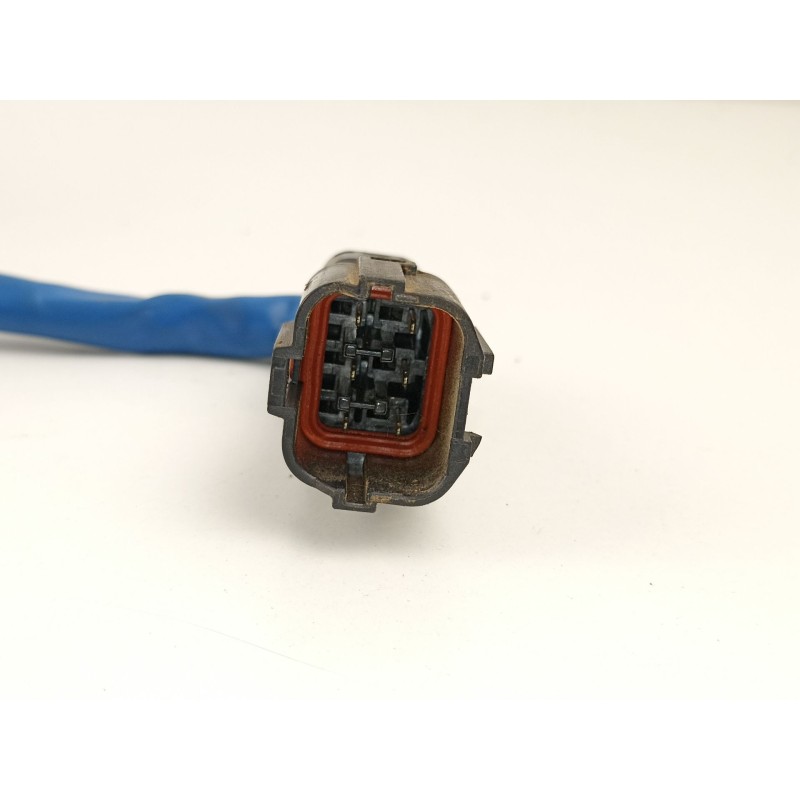 Recambio de cerradura puerta trasera derecha para kia sorento 2.5 crdi referencia OEM IAM 814203E010  