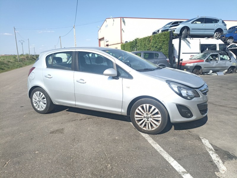 opel corsa d del año 2011
