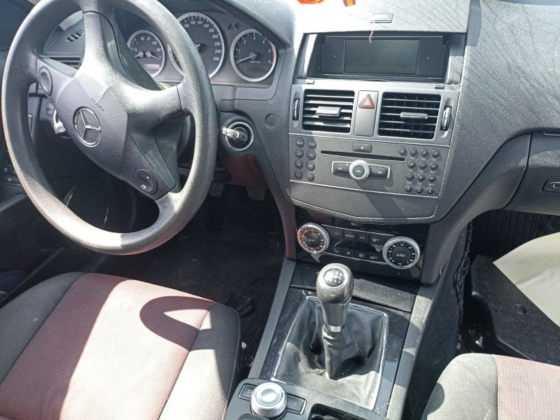 Recambio de carroceria para mercedes-benz clase c (w204) berlina 2.1 cdi cat referencia OEM IAM   
