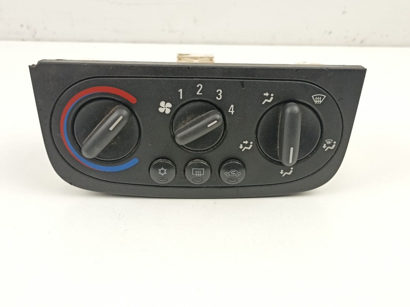 Recambio de mandos calefaccion aire para opel combo (corsa c) cargo referencia OEM IAM 24415146 031110HAACI 