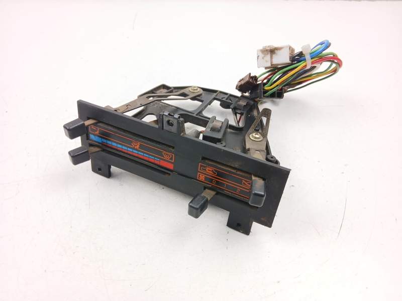 Recambio de mandos calefaccion aire para nissan trade caja/chasis 2.8 d referencia OEM IAM 014053823  