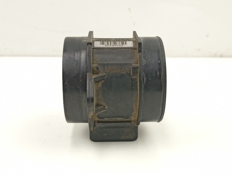 Recambio de caudalimetro para volvo s40 berlina 2.0 16v referencia OEM IAM 30611533 5WK9624 