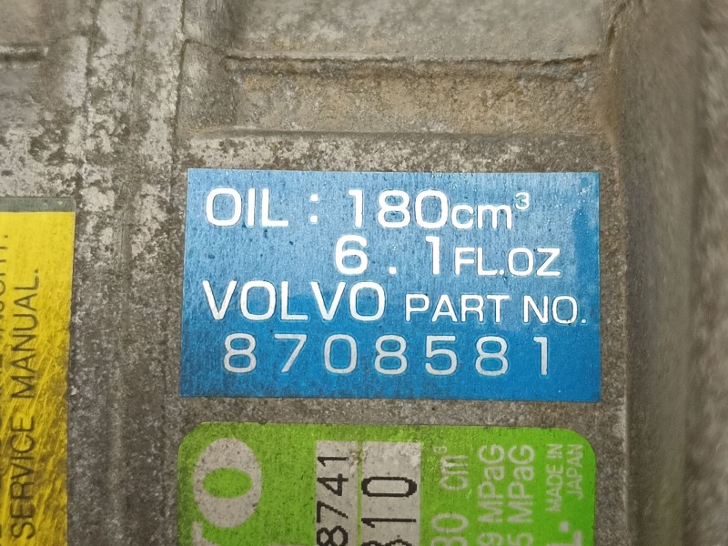 Recambio de compresor aire acondicionado para volvo s40 berlina 2.0 16v referencia OEM IAM 8708581  30612681