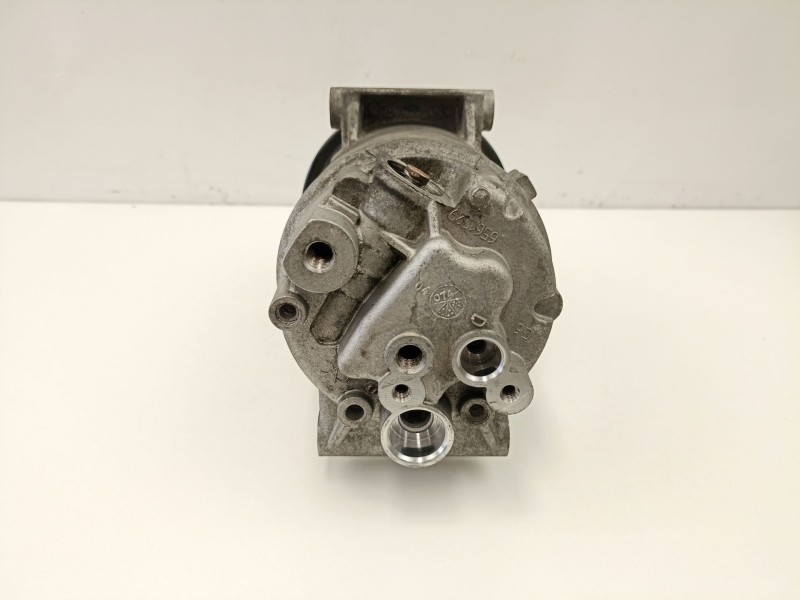Recambio de compresor aire acondicionado para renault megane 1.5 dci /k9k f7 referencia OEM IAM 8200316164 01140017 
