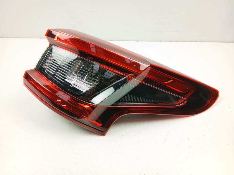 Recambio de piloto trasero derecho para nissan qashqai ii (j11, j11_) 1.2 dig-t referencia OEM IAM 26550HV00A  