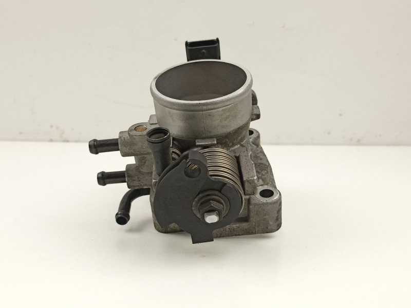 Recambio de caja mariposa para hyundai accent (lc) 1.3 cat referencia OEM IAM 3512022600  