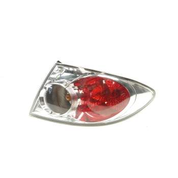 PILOTO TRASERO DERECHO GJ6A51150E 