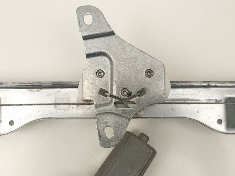 Recambio de elevalunas delantero izquierdo para opel corsa d selective referencia OEM IAM 13298153  