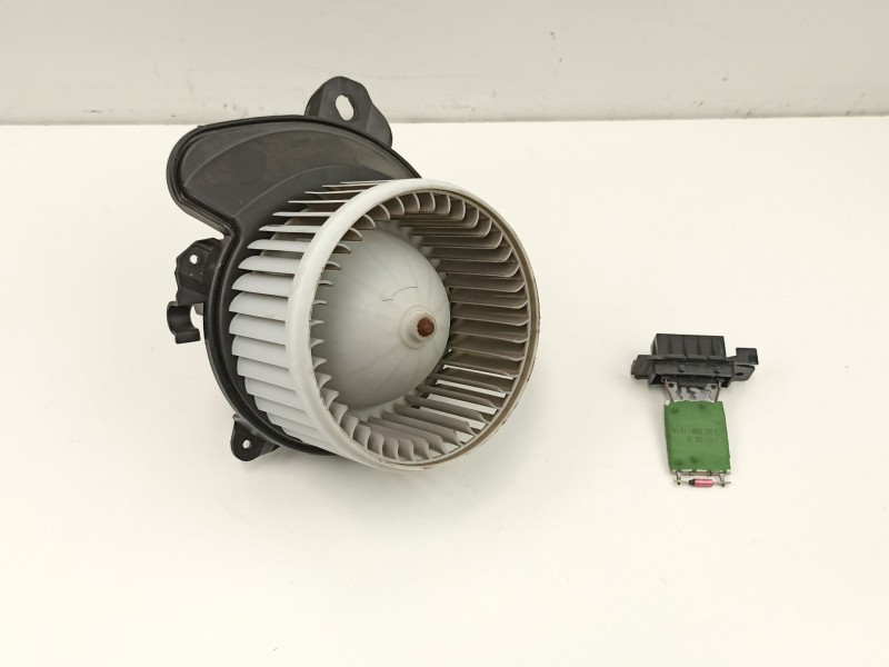 Recambio de motor calefaccion para opel corsa d selective referencia OEM IAM 13335075 164230100 