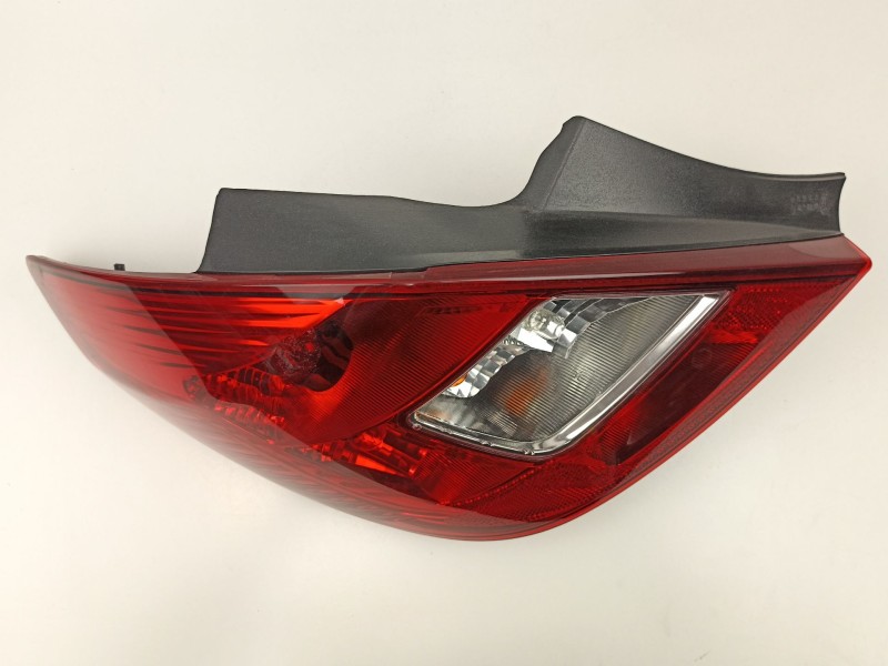 Recambio de piloto trasero izquierdo para opel corsa d selective referencia OEM IAM 13269050 89318811 