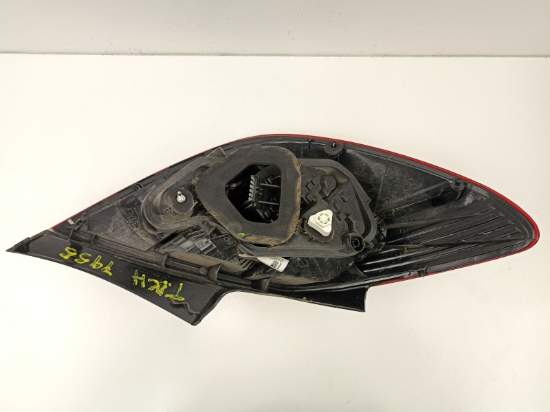 Recambio de piloto trasero derecho para opel corsa d selective referencia OEM IAM 13269051 89318821 