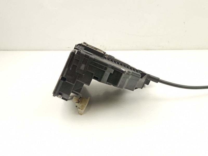 Recambio de cerradura puerta delantera izquierda para opel corsa d selective referencia OEM IAM 13258271  