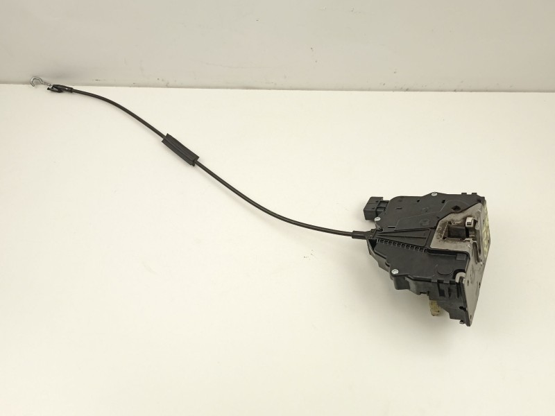 Recambio de cerradura puerta delantera derecha para opel corsa d selective referencia OEM IAM 13258274  