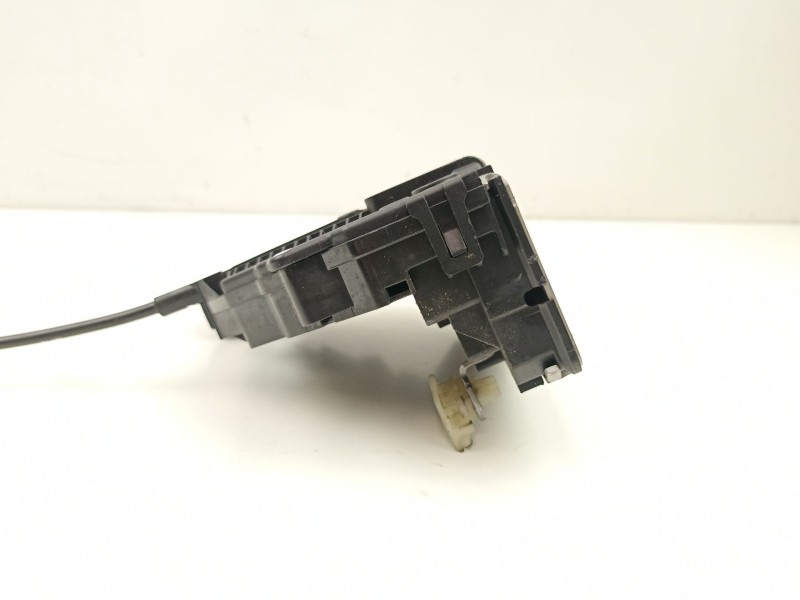 Recambio de cerradura puerta delantera derecha para opel corsa d selective referencia OEM IAM 13258274  