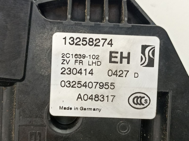 Recambio de cerradura puerta delantera derecha para opel corsa d selective referencia OEM IAM 13258274  