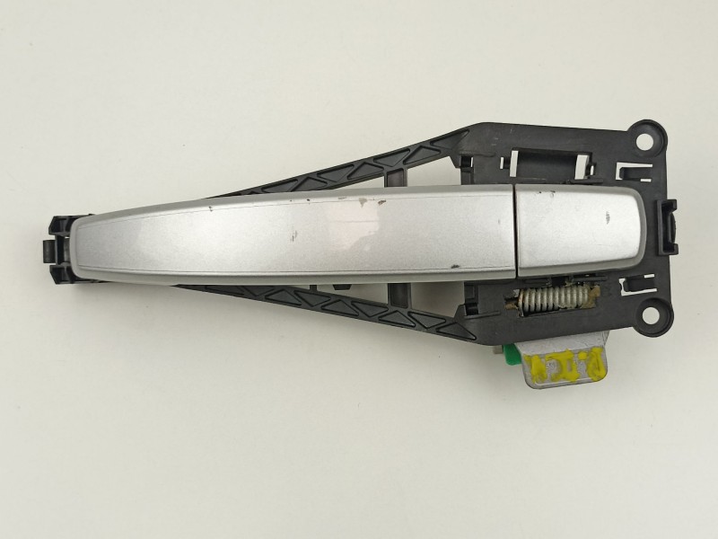 Recambio de manilla delantera derecha para opel corsa d selective referencia OEM IAM 24463524  13255474