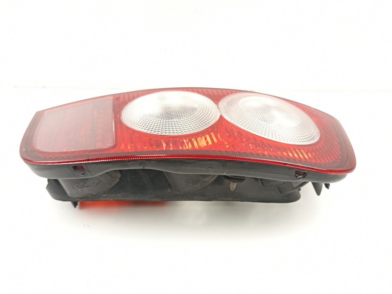 Recambio de piloto trasero derecho para nissan micra (k12e) visia referencia OEM IAM B6550AX720  