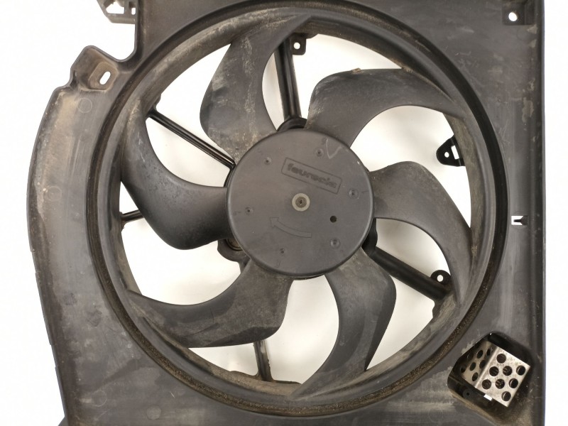 Recambio de electroventilador para nissan micra (k12e) visia referencia OEM IAM 21481AX310 1831441000 8200135167