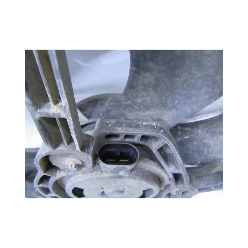 Recambio de electroventilador : renault trafic : 1.9 dci (100,61cv) [2003] para renault trafic 1.9 dci referencia OEM IAM   