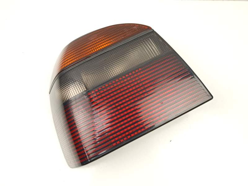 Recambio de piloto trasero izquierdo para volkswagen golf iii (1h1) 2.0 gti 16v referencia OEM IAM 1H6945111B  
