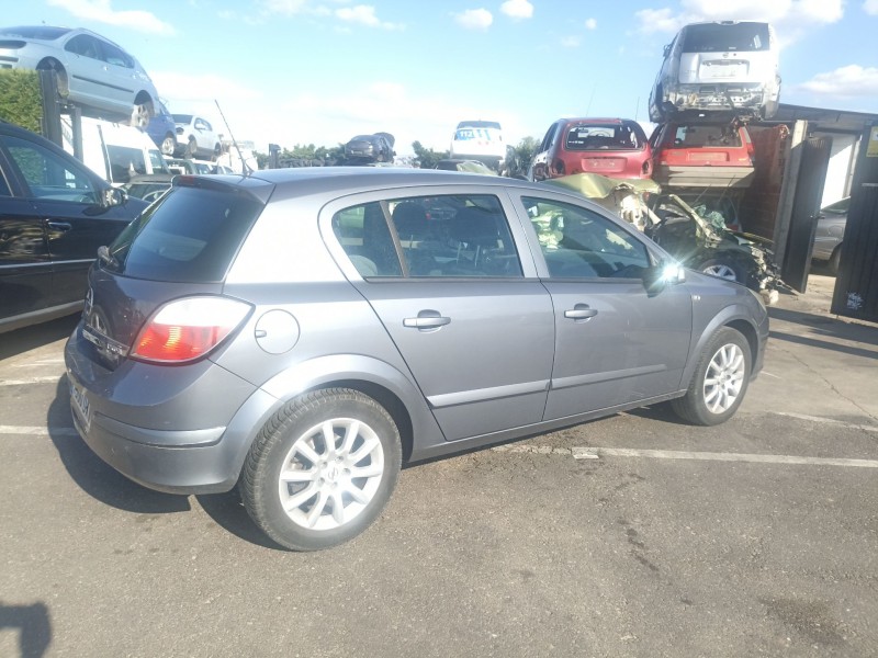 Recambio de carroceria para opel astra h berlina 1.7 16v cdti referencia OEM IAM   