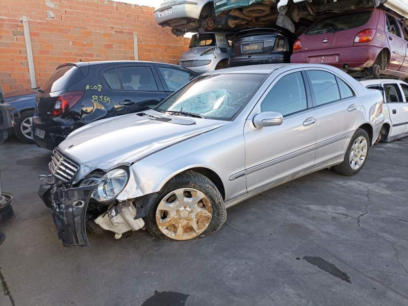mercedes-benz clase c (w203) del año 2004