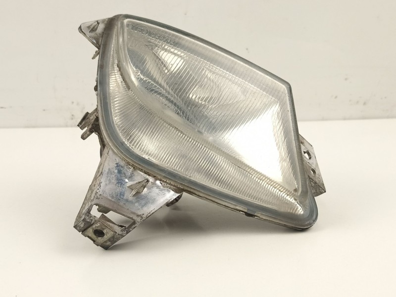 Recambio de antiniebla derecho para citroen xsara (n1) referencia OEM IAM 6205R4 086757 