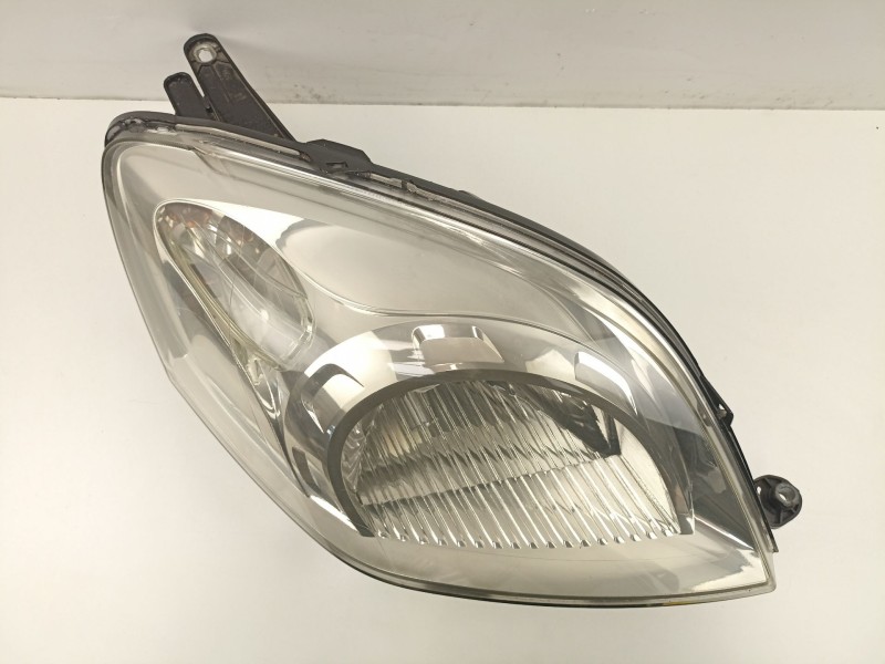 Recambio de faro derecho para peugeot bipper tepee basis referencia OEM IAM 1353197080 45560393 