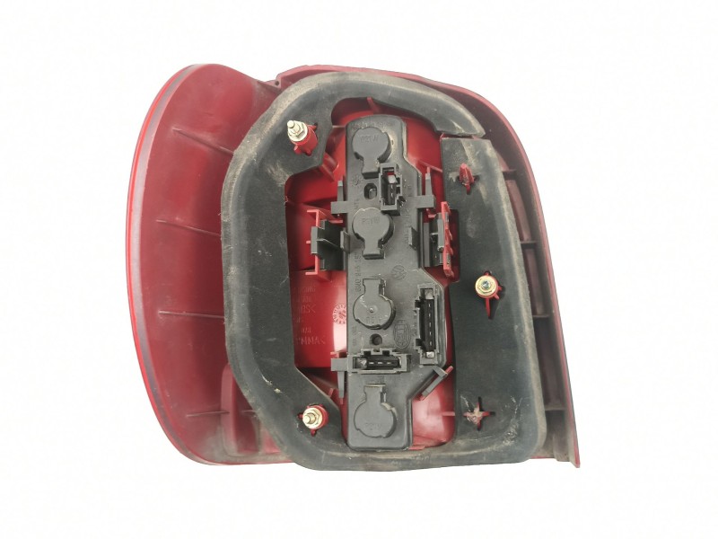 Recambio de piloto trasero derecho para volkswagen polo 1.4 g referencia OEM IAM 6N0945096H  