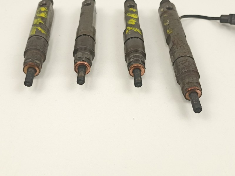 Recambio de inyectores juego para renault laguna (b56) 1.9 dti (b56j) referencia OEM IAM 7700875036 0432193753 7700875035