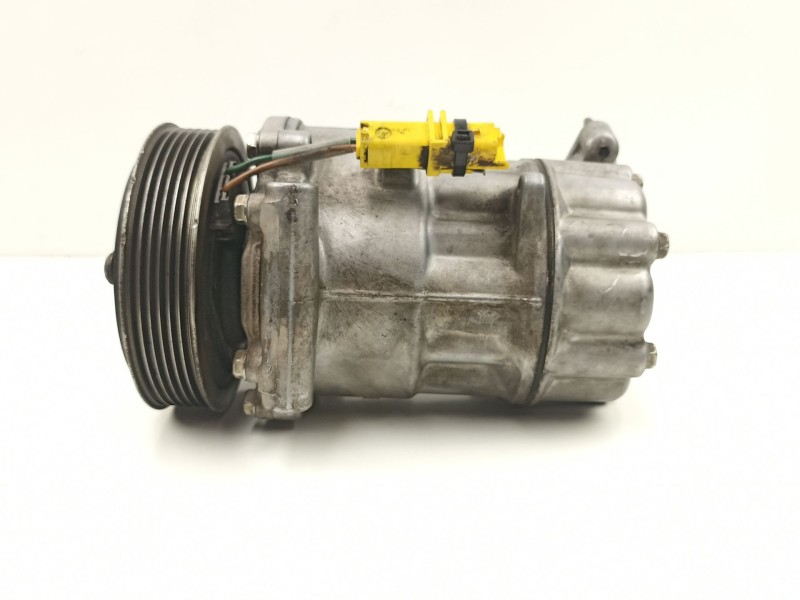 Recambio de compresor aire acondicionado para peugeot bipper tepee basis referencia OEM IAM 9684480480  
