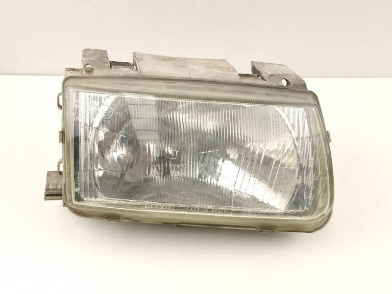 Recambio de faro derecho para volkswagen polo 1.4 g -aex 3p referencia OEM IAM 6N1941016A  