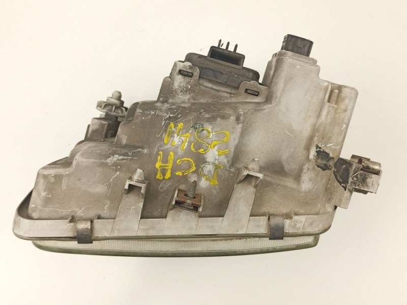 Recambio de faro derecho para volkswagen polo 1.4 g -aex 3p referencia OEM IAM 6N1941016A  