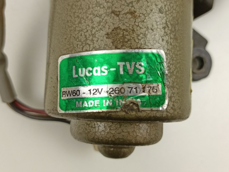 Recambio de motor limpia trasero para tata safari 3.0 td referencia OEM IAM 26071175  