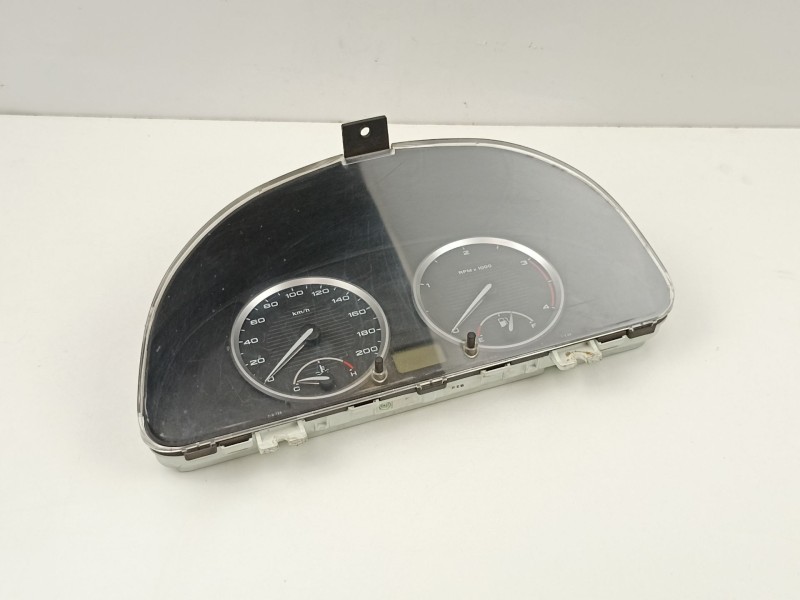 Recambio de cuadro instrumentos para tata safari 3.0 td referencia OEM IAM 269954219984  