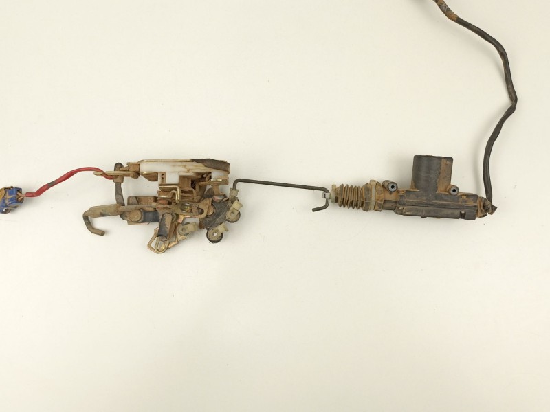 Recambio de cerradura maletero porton para tata safari 3.0 td referencia OEM IAM   