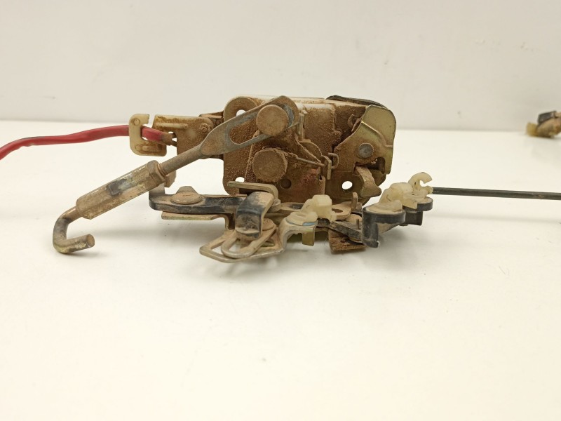 Recambio de cerradura maletero porton para tata safari 3.0 td referencia OEM IAM   